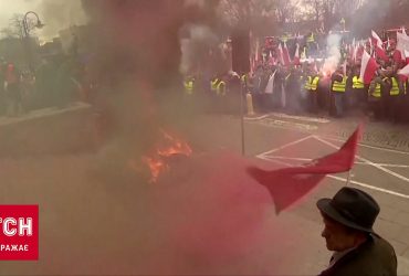 Нові протести: розгнівані поляки палили шини і жбурляли яйцями I Помста від українських водіїв