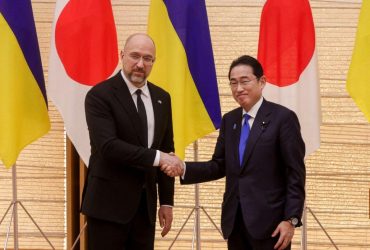 Япония предоставит Украине более чем 12 миллиардов долларов помощи, – Шмыгаль