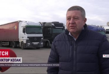 Розвертають машини для ЗСУ і затримують гуманітарку: тривожна ситуація на польському кордоні