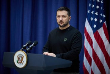 Зеленський відповів, що чекає на Україну без допомоги США