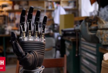 Очманіти, до чого дійшли: протези, що відчувають тепло, і чіпи у мозку, які дозволяють бачити