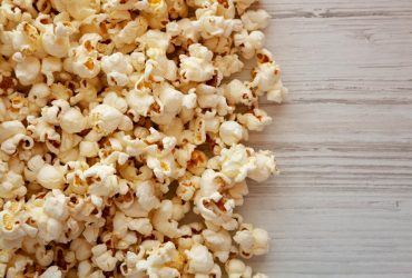 Що відбувається з вашим тілом, коли ви їсте попкорн щодня