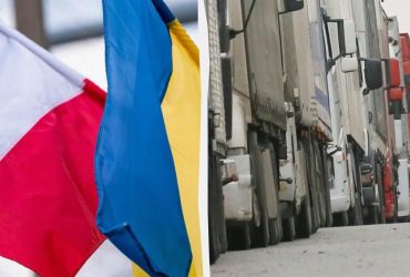 Блокада кордону посилиться: до фермерів приєднаються польські перевізники