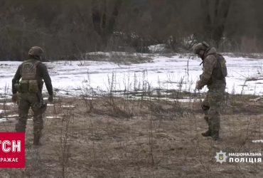 Селяни знайшли російський FPV-дрон, який взірвався б, якби його зрушили з місця