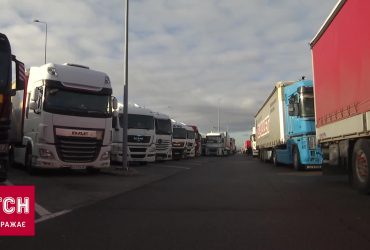 Польські пікетувальники пропускають лише по п'ять фур на годину