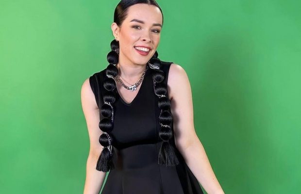 Сурдопереводчицу Нацотбора обвинили в непрофессионализме: она отреагировала