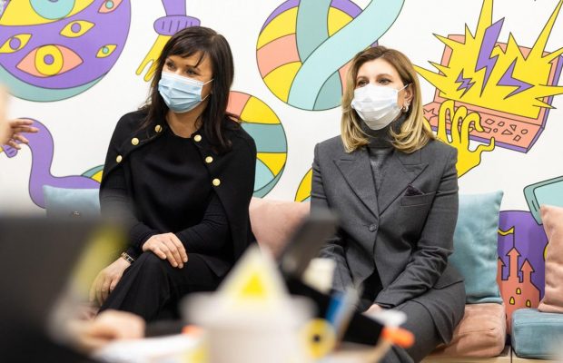 Олена Зеленська показалася в лікарні: який вигляд вона зараз має