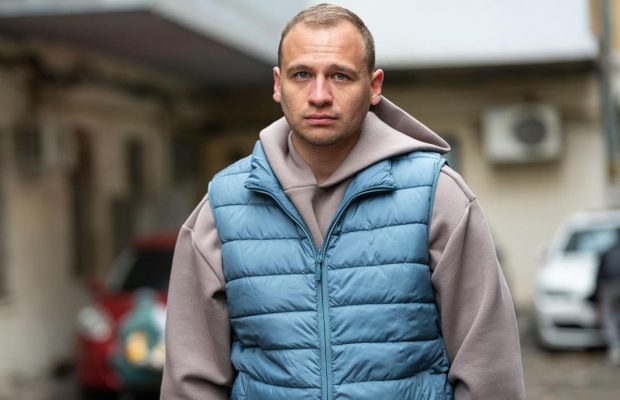 "Мой брат в ВСУ. Рассказывает, какие снаряды возле него разрывались", - актер Евгений Ламах