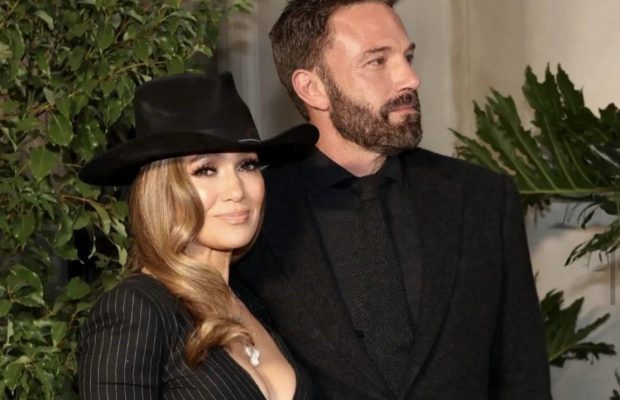 "Порекомендую отойти": Джей Ло рассказала о ревности в отношениях с Аффлеком