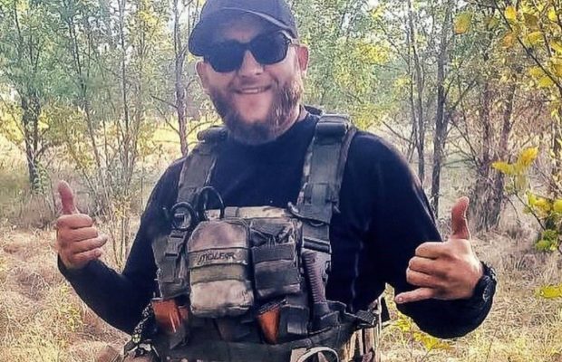 "Не все должны воевать только в окопах": известный украинский певец высказался о мобилизации звезд