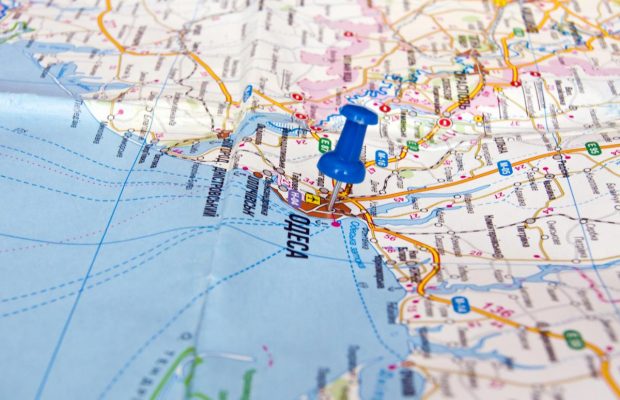 "Укрзалізниця" призначає в піковий сезон додаткові рейси до Одеси: графік поїздів