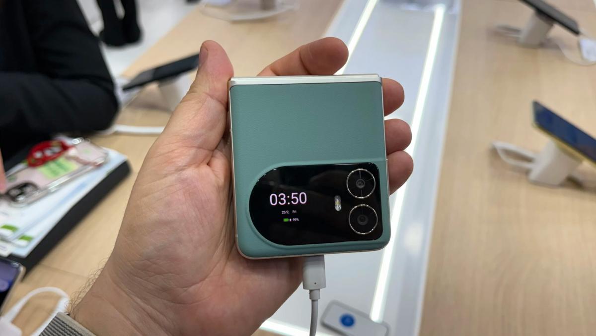 Представлено доступний смартфон із гнучким дисплеєм за 399 євро / фото BlackView Представлено доступний смартфон із гнучким дисплеєм за 399 євро / фото BlackView