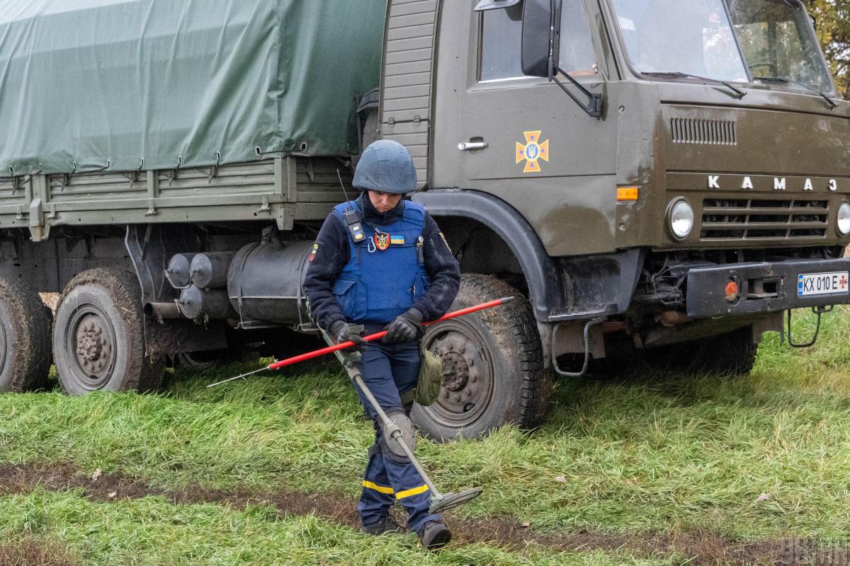 Саперам ДСНС допомагатиме штучний інтелект / фото УНІАН, Марієнко Андрій Саперам ДСНС допомагатиме штучний інтелект / фото УНІАН, Марієнко Андрій