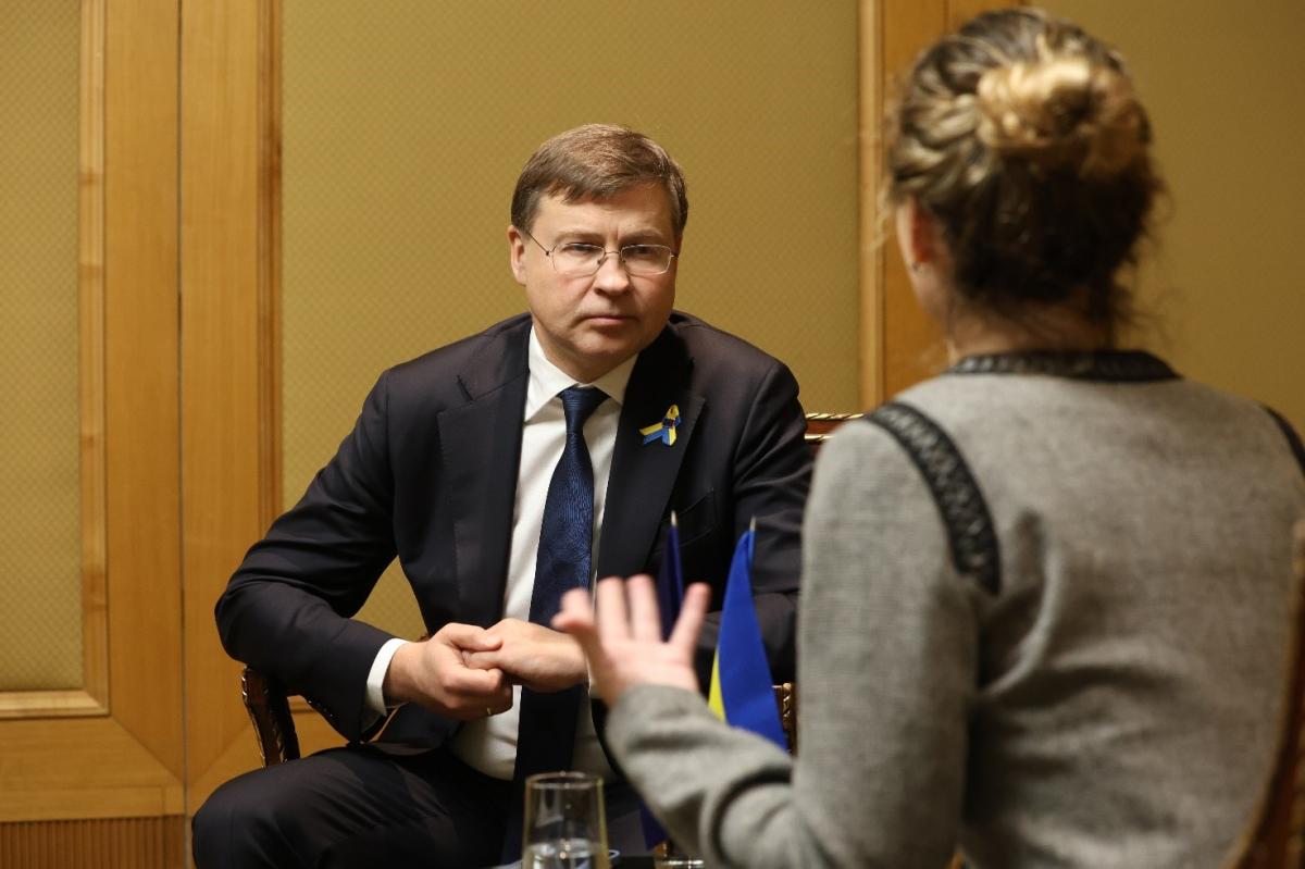 ЕК ищет наилучший способ для блокирования импорта сельскохозяйственной продукции РФ, заявил Домбровскис / фото Виктор Ковальчук, УНИАН ЕК ищет наилучший способ для блокирования импорта сельскохозяйственной продукции РФ, заявил Домбровскис / фото Виктор Ковальчук, УНИАН