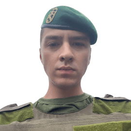 українці. Саме за це б'ють і всіляко знущаються", - колишній бранець зі Зміїного Олександр Куртєв