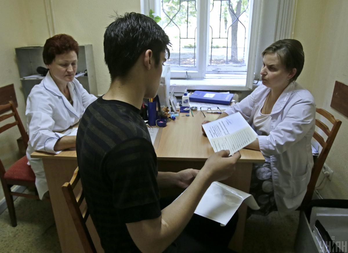 По словам адвоката, если мужчина, которому 18-24 лет, прошел военную подготовку, то он может быть автоматически мобилизован / фото УНИАН По словам адвоката, если мужчина, которому 18-24 лет, прошел военную подготовку, то он может быть автоматически мобилизован / фото УНИАН