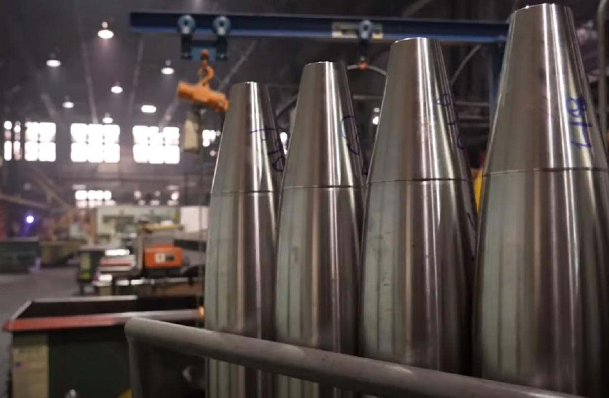 Україна починає виробляти зброю в НАТО, щоб вберегти заводи від ракет РФ, - BI