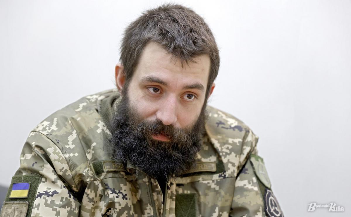 Щибря говорит, что "новеньких" из РФ раскладывают на фронте за 2-5 дней / Павел Щибря (Ронин) / фото Вечерний Киев Щибря говорит, что "новеньких" из РФ раскладывают на фронте за 2-5 дней / Павел Щибря (Ронин) / фото Вечерний Киев