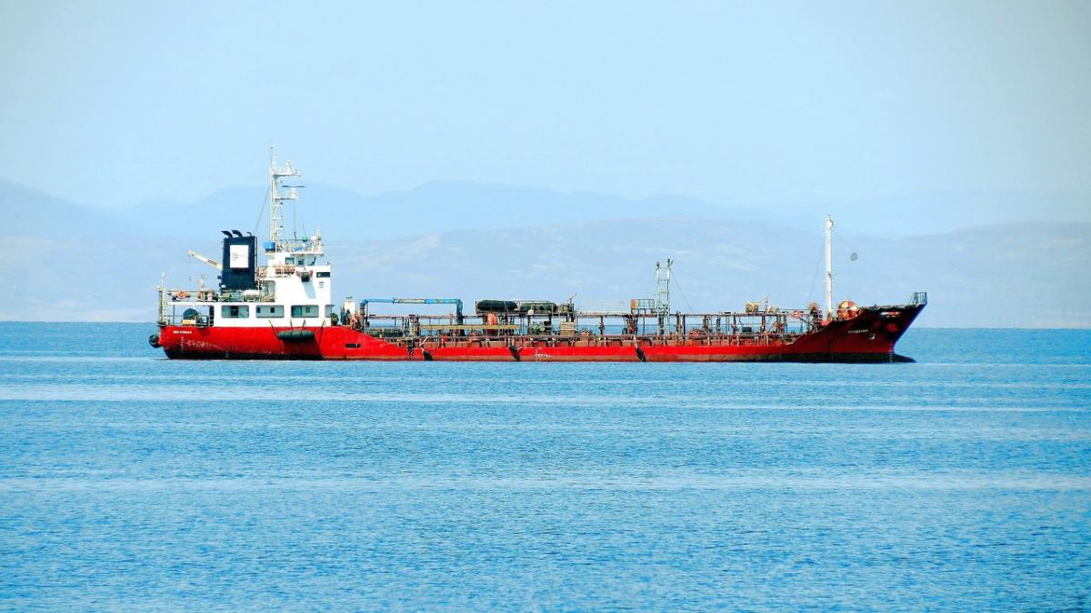 Россия сократила поставки нефти по морю / фото Рixabay Россия сократила поставки нефти по морю / фото Рixabay