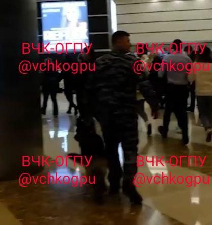 Полиция убегает / ВЧК-ОГПУ Полиция убегает / ВЧК-ОГПУ