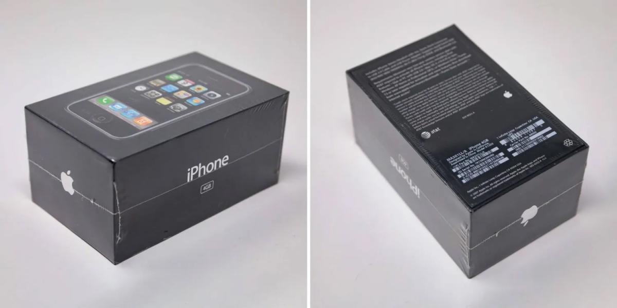 Запечатанный первый iPhone, который продали за $130 000 / фото LCG Auctions