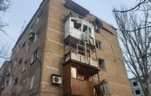 Окупанти вдарили по центру Курахового: щонайменше 16 людей постраждали