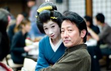 В Киото для туристов закроют район с гейшами из-за "неконтролируемого" поведения