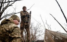 Оккупанты "пробивают" проходы через минные поля: в ВСУ рассказали, как это происходит
