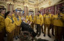 "Додаєте Україні гордості": Зеленський нагородив українських дефлімпійців-рекордсменів