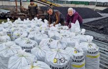 Шахтеры ДТЭК Энерго передали очередную партию угля для обогрева защитников Украины