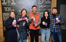 1+1 media долучилася до кампанії "Lots of Socks" з нагоди Всесвітнього дня людей із синдромом Дауна