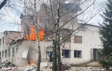 У Чернігівській області внаслідок авіаудару окупантів знищено будинок культури (фото)