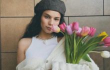 "Он может организовать все": известная певица впервые рассказала о новых отношениях