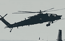 "Скопіювали" Apache: з'явилися перші фото нового китайського важкого ударного гелікоптера