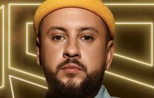 "Очень жаль": Монатик в прямом эфире вспомнил о своих сыновьях и довел всех до слез