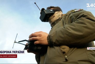 Клепають дрони-камікадзе просто на передовій: бійці показали вибухові кадри