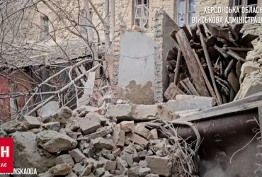 Руїни в Херсоні: росіяни вгатили по місту, поранені люди