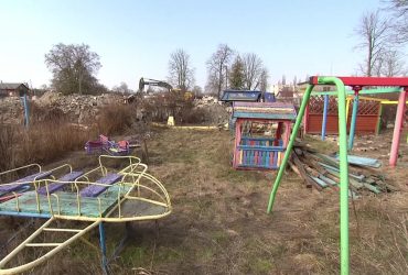 Соцсети поразила Марийка, которая плакала по своему разрушенному детсаду: теперь его восстанавливают