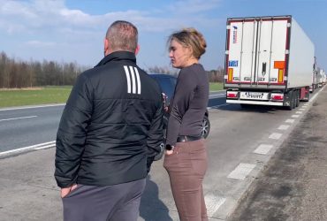 Європа торгує з Росією попри санкції?! Польсько-білоруський кордон забитий фурами