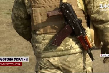 Ворог штурмує позиції та обстрілює артилерією одночасно: репортаж з передової
