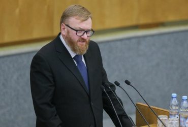 У Держдумі закликали росіян на 8 березня подарувати дружинам вагітність замість квітів