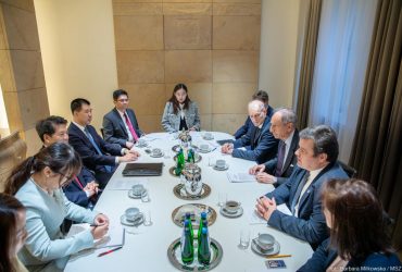 Посланник Китая Ли Хуэй в Варшаве услышал все, что поляки думают о войне в Украине