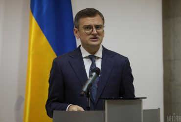 Лихорадочные дискуссии: Кулеба резко обратился к Западу из-за затягивания передачи снарядов