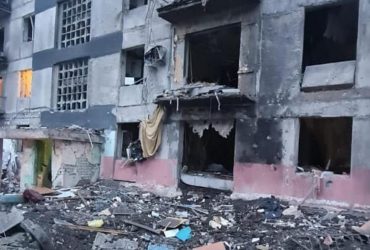 Через обстріли на Донеччині є загиблі і поранені : в ОВА повідомили про тіла під завалами