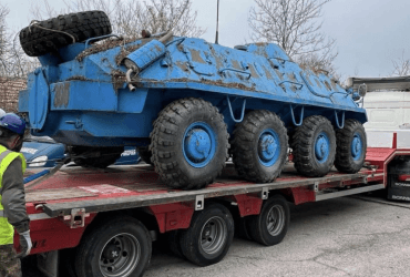 Болгарія відправила Україні перші 30 вагонів із бронетранспортерами