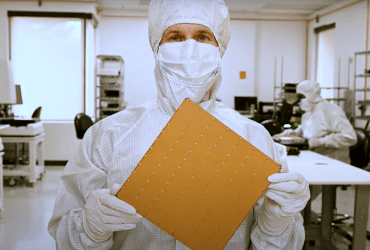 Инженеры создали самый большой в мире компьютерный чип для ИИ