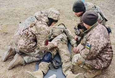 Затверджено нові стандарти домедичної підготовки для військових: деталі від Міноборони