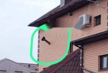 Під Бєлгородом в будинок врізався розгінний блок російської ракети (фото)