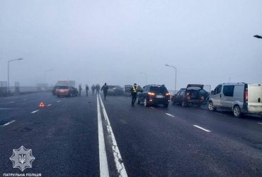 Масштабное ДТП во Львове: столкнулись около 27 авто (фото)