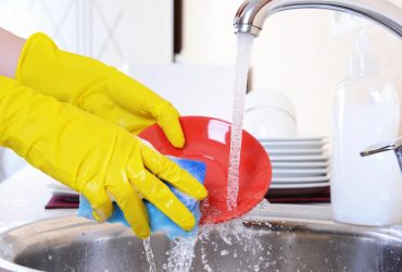 Названы 7 вещей, которые нельзя мыть средствами для мытья посуды - вы будете удивлены